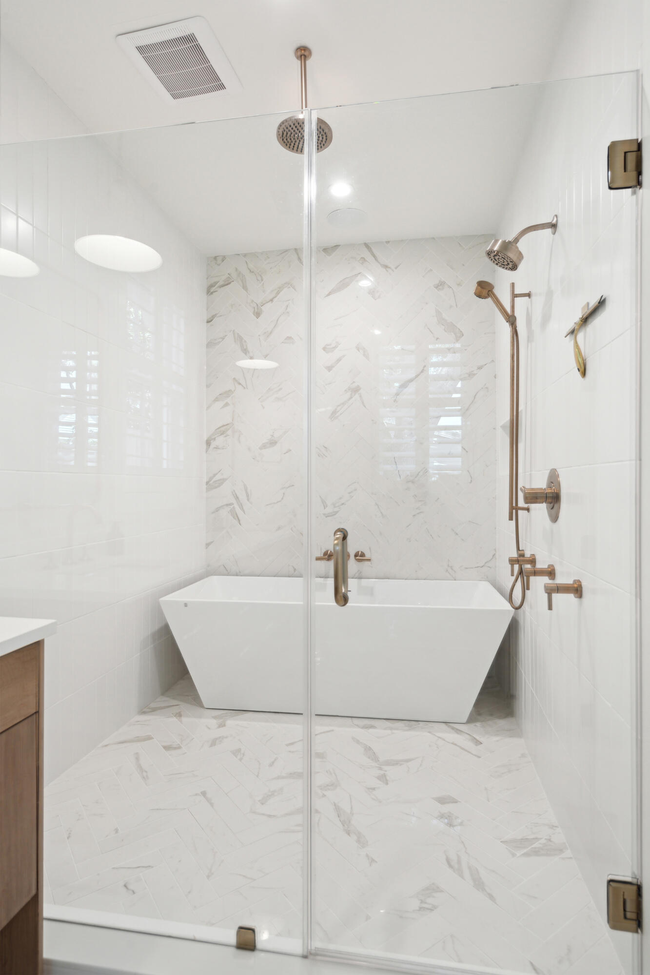 1306 Wayne Street Mount Pleasant, SC 29464 - Photo 46 of 74 Primary Suite