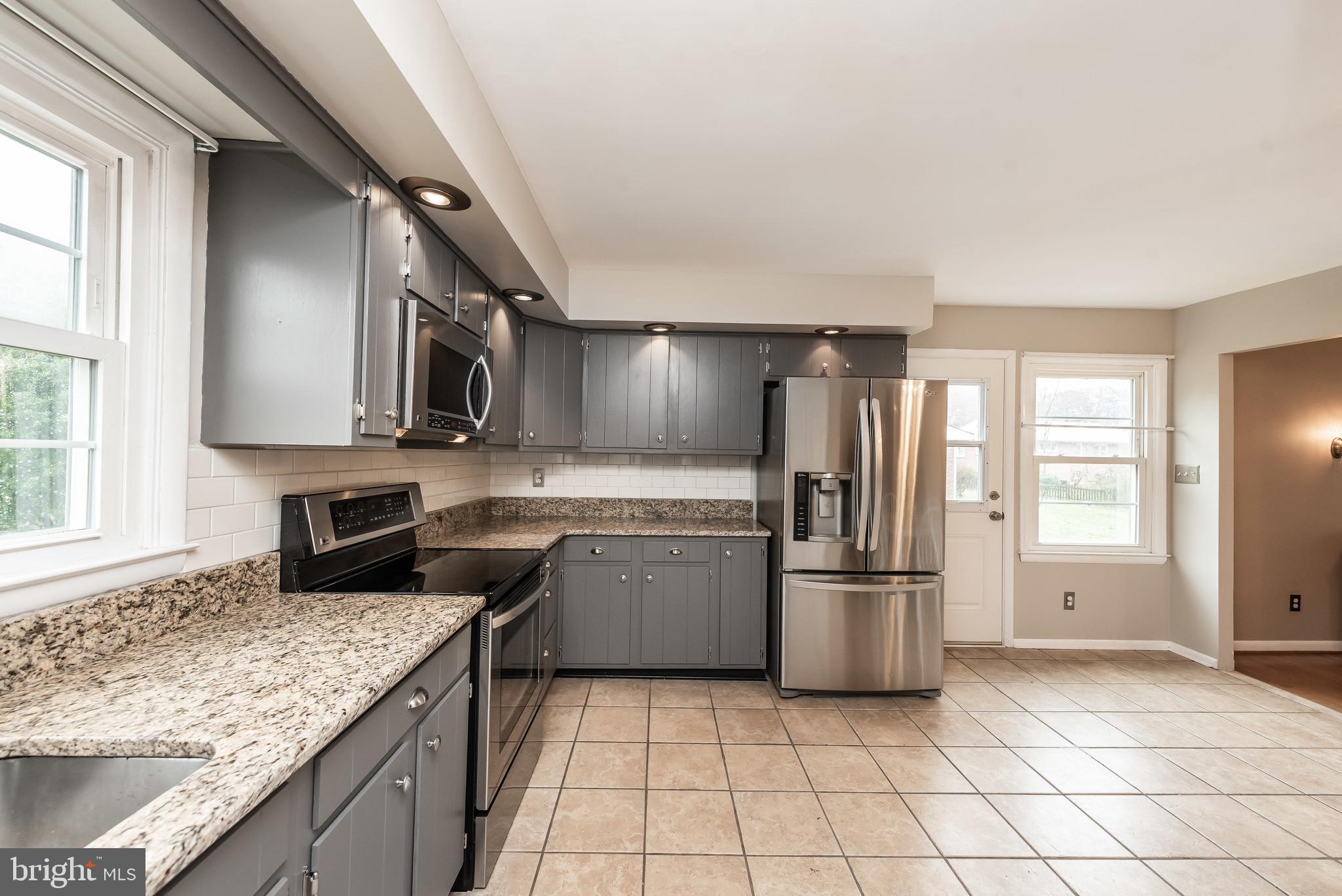 2926 Southview Road Ellicott City, MD 21042 - Photo 10 of 33 Kitchen