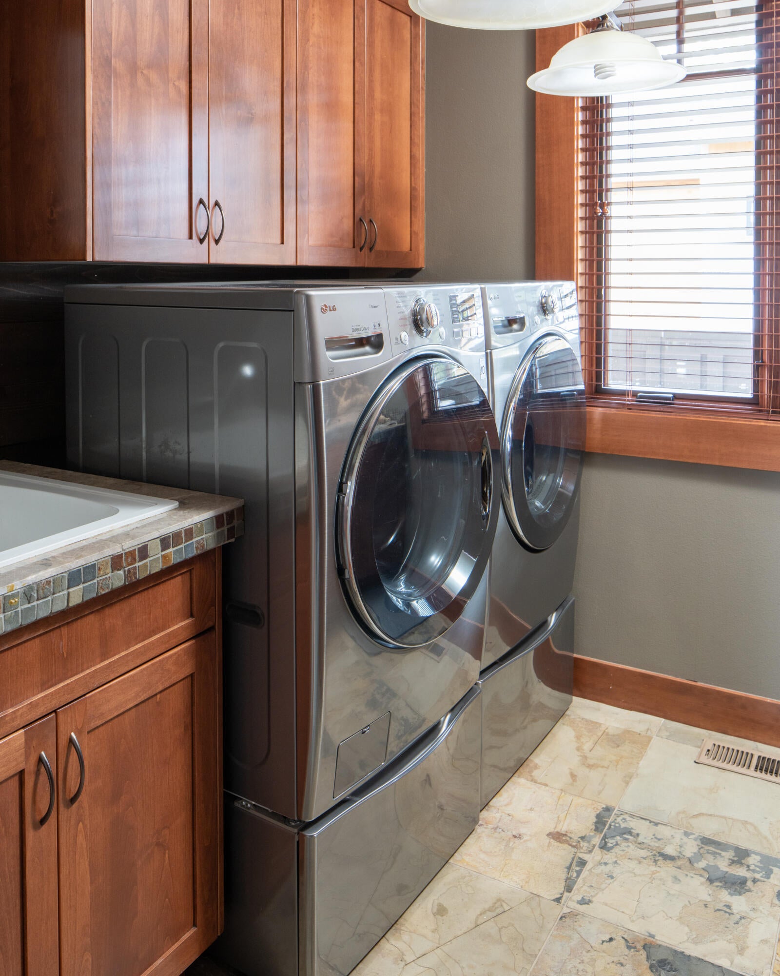 56688 Dancing Rock Loop Bend, OR 97707 - Photo 18 of 26 16 Utility Room