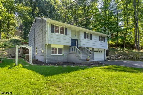 $730,000 | 104 Ford Road, Denville, NJ 07834
