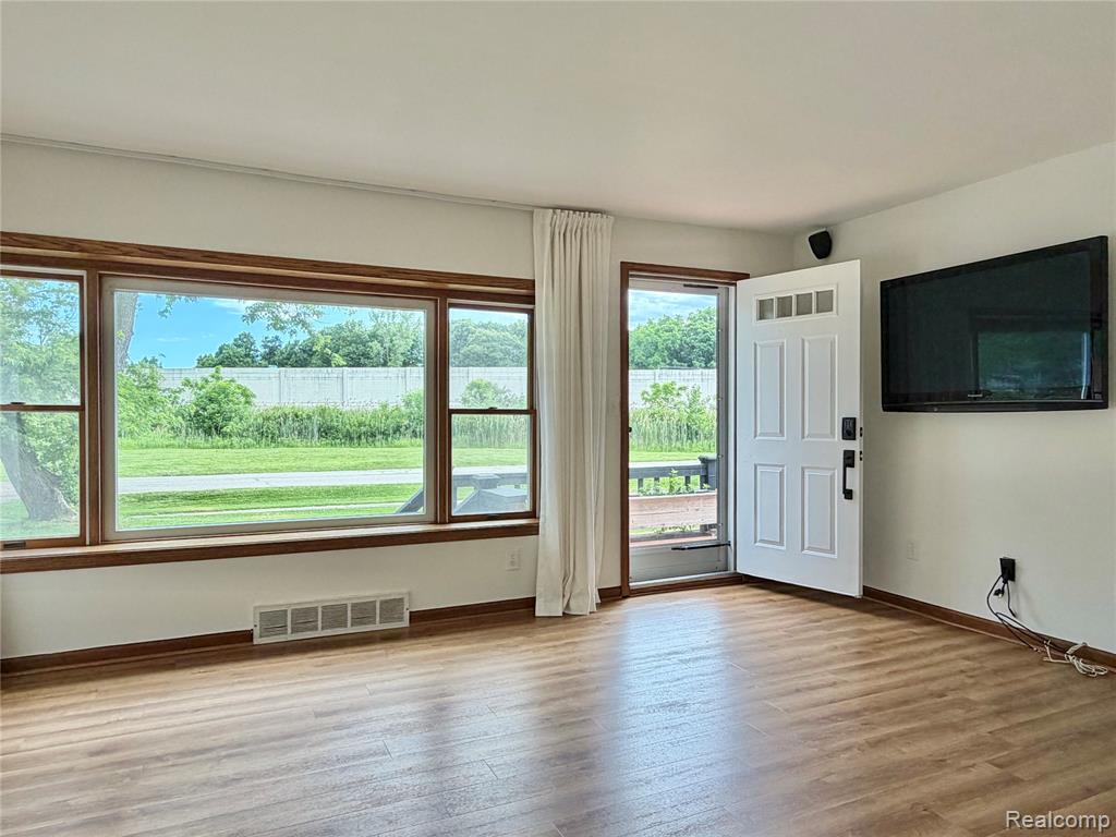 306 Michelson Road Rochester Hills, MI 48307 - Photo 12 of 32