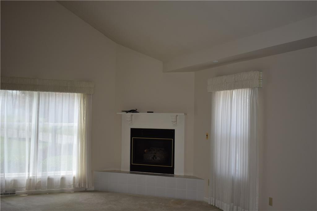187 Rural Avenue Washington, PA 15301 - Photo 3 of 28 Gas Fireplace