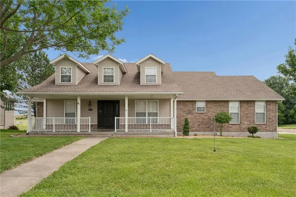 $399,900 | 513 South Travis Street, Concordia, MO 64020