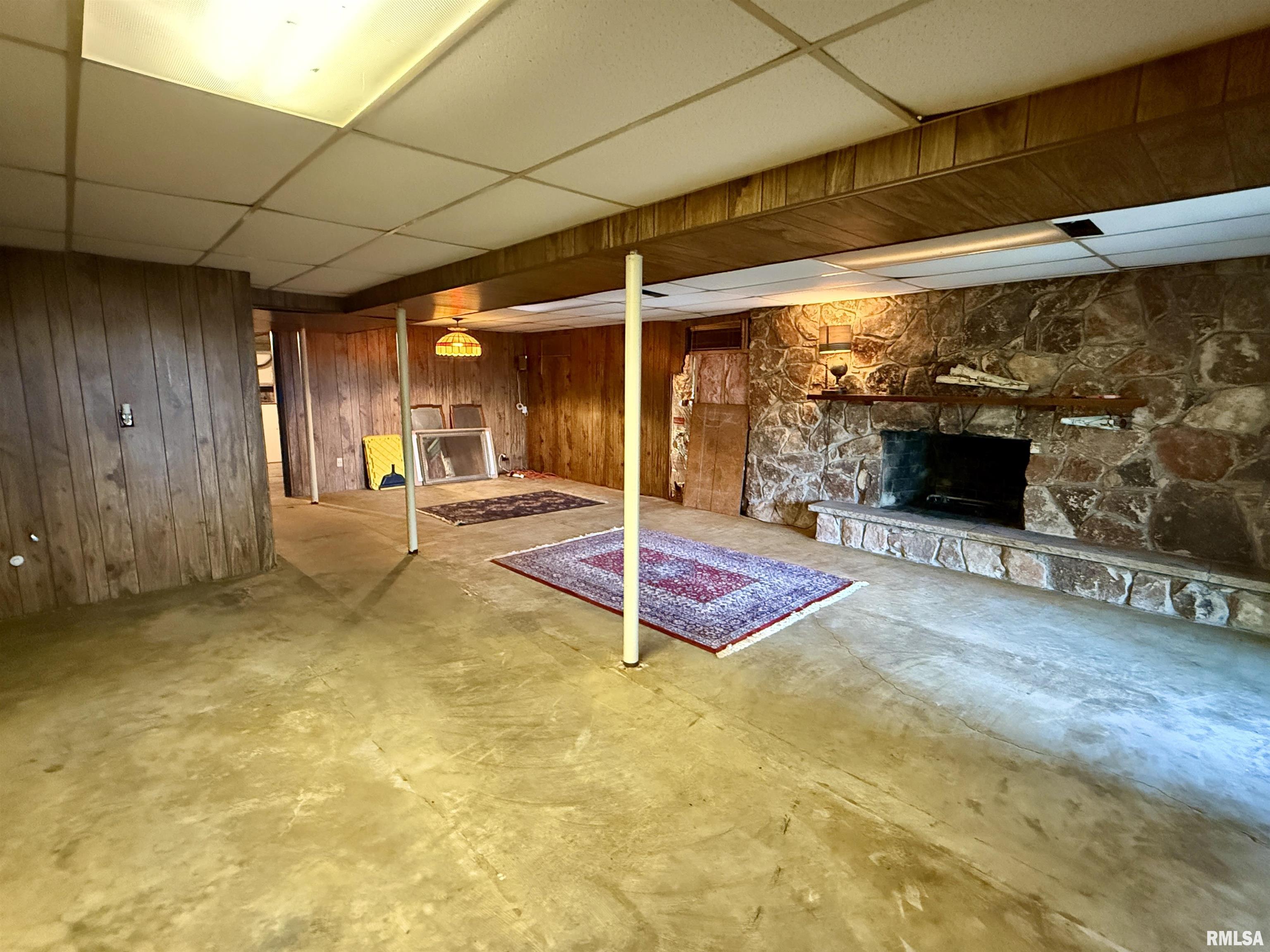 1066 Lakeview Road South Dahinda, IL 61428 - Photo 28 of 40