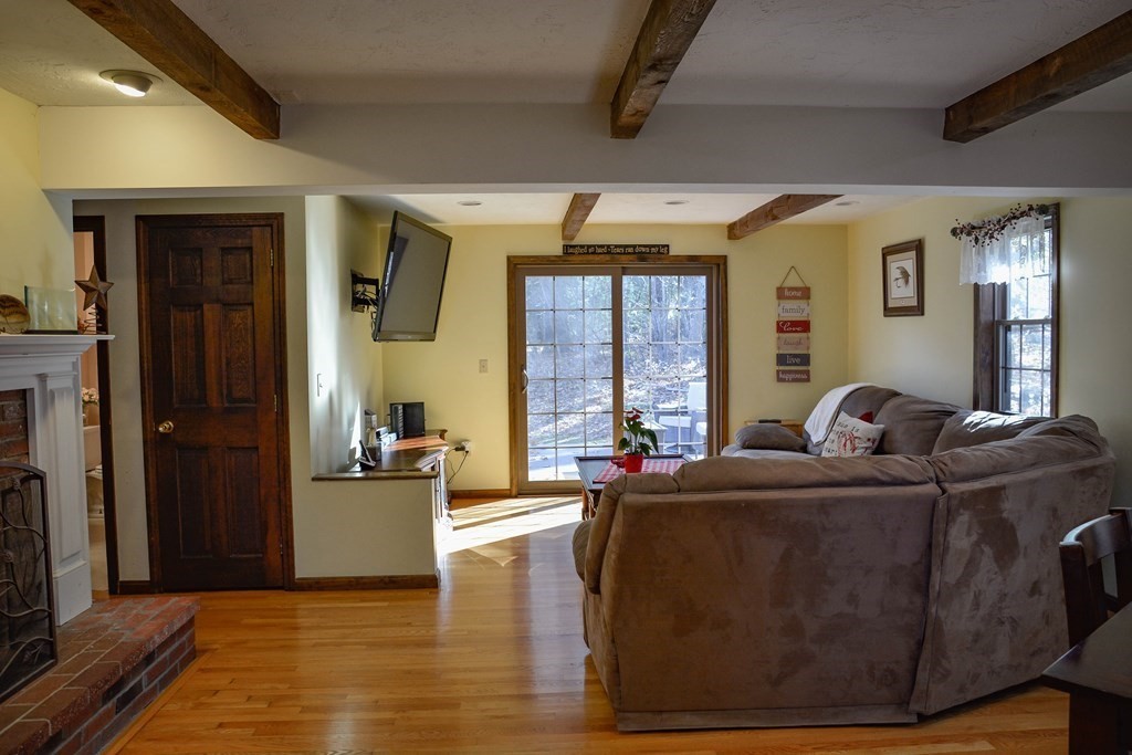 133 North Common Road Westminster, MA 01473 - Photo 6 of 30 Gallery Image 6