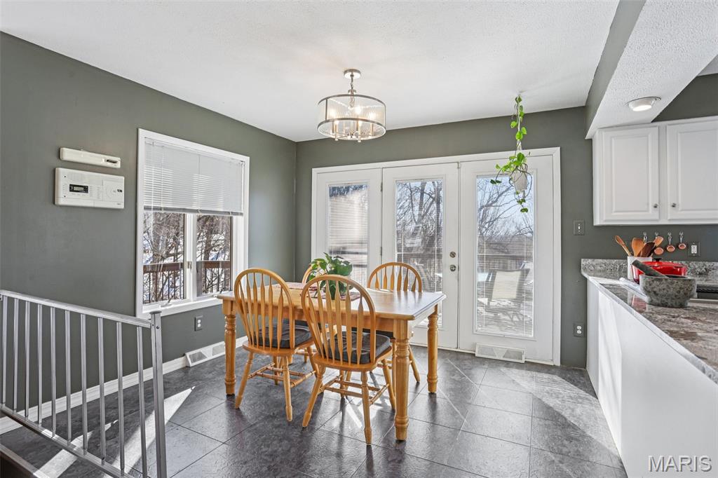 1315 Ridge Road Wildwood, MO 63021 - Photo 16 of 99