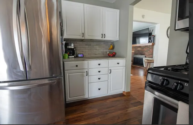 $424,900 | 1424 Hickory Way, Racine, WI 53405