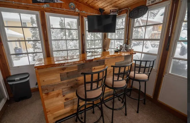 $424,900 | 1424 Hickory Way, Racine, WI 53405