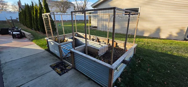 $424,900 | 1424 Hickory Way, Racine, WI 53405