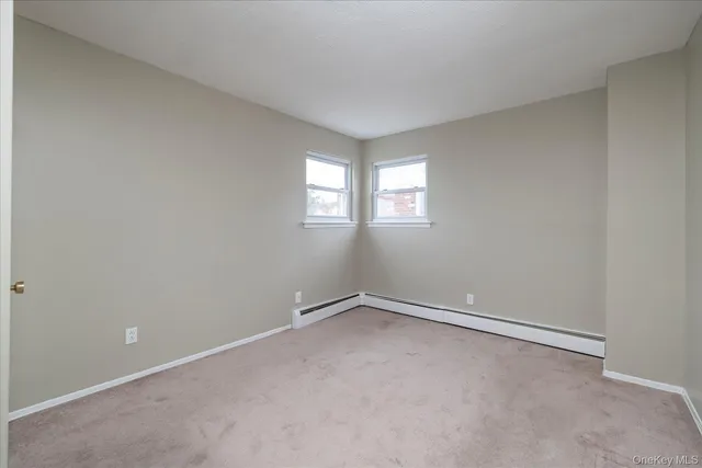 $3,100 | 148-27 230th Place | Brookville