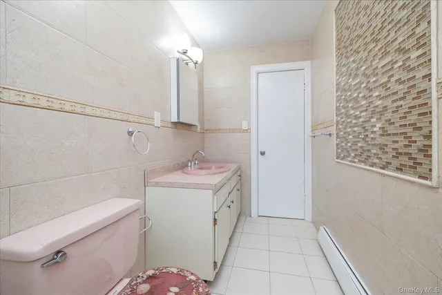 $3,100 | 148-27 230th Place | Brookville