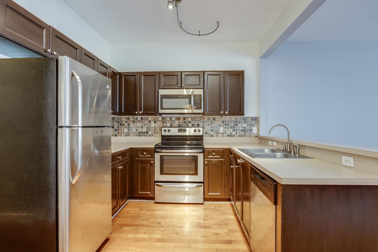 2014 Midyette Road, Unit 402 Tallahassee, FL 32301 - Photo 27 of 36 Gallery Image 27