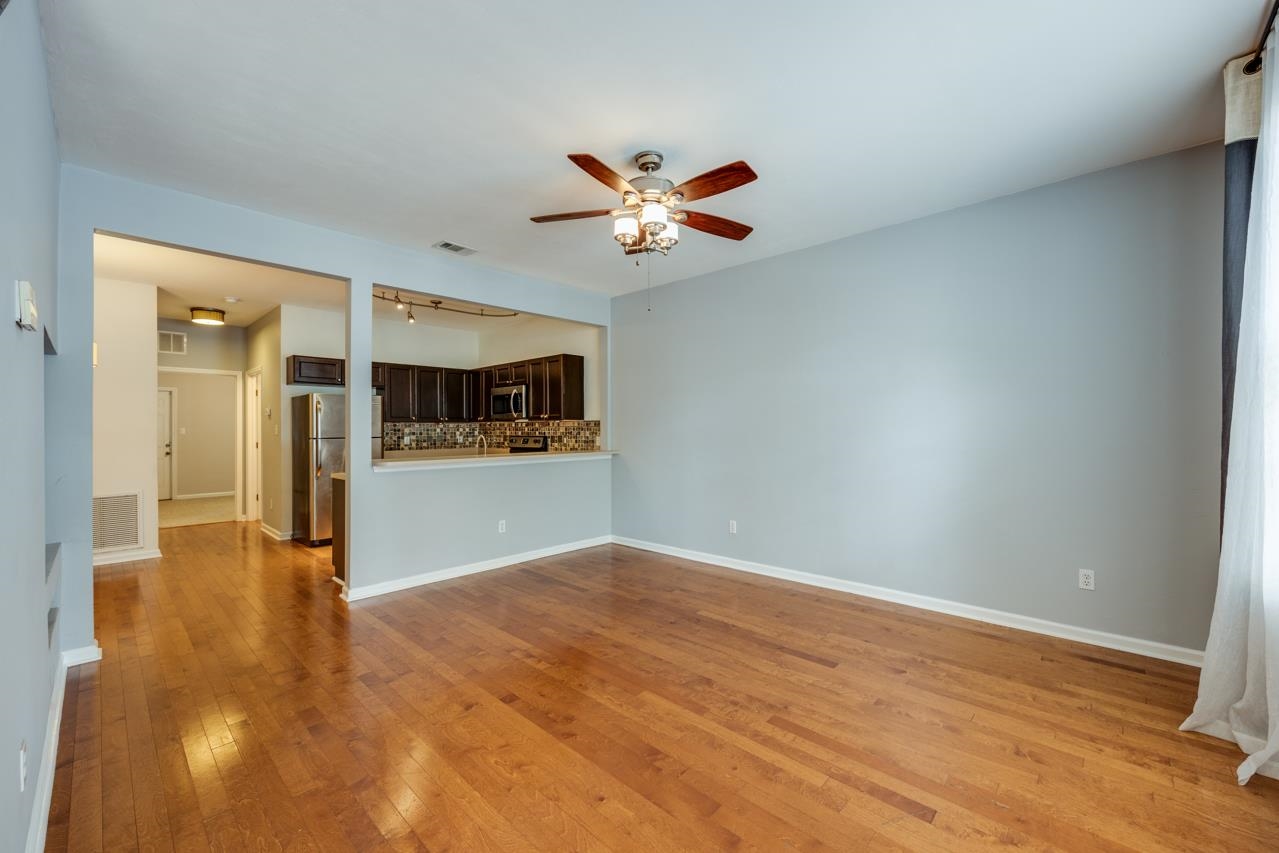 2014 Midyette Road, Unit 402 Tallahassee, FL 32301 - Photo 35 of 36 Gallery Image 35