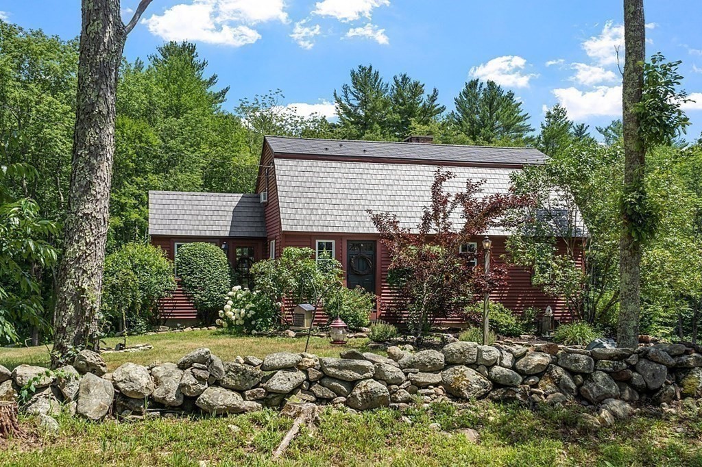 332 E Road Orange, MA 01364 - Photo 1 of 42 Gallery Image 1
