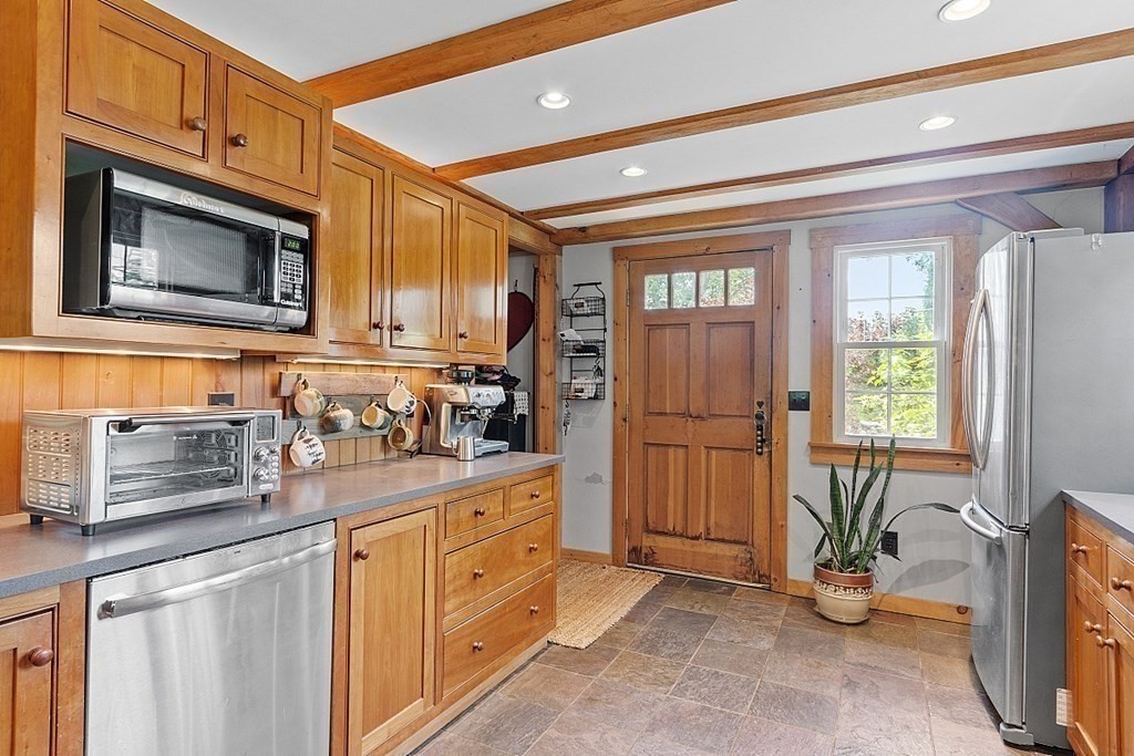332 E Road Orange, MA 01364 - Photo 7 of 42 Gallery Image 7