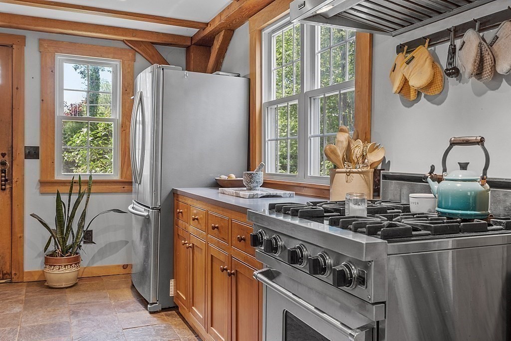 332 E Road Orange, MA 01364 - Photo 8 of 42 Gallery Image 8