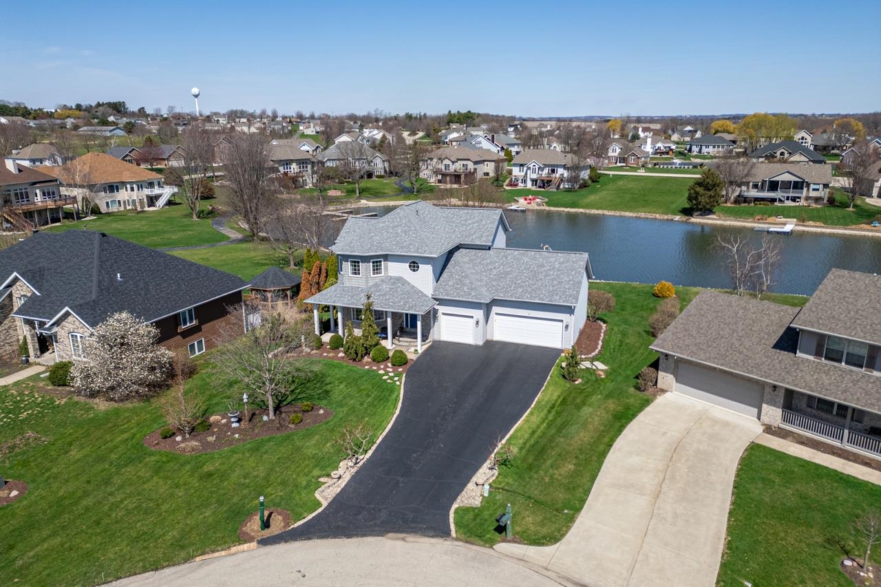 12805 Edgewater Pointe Winnebago, IL 61088 - Photo 1 of 47