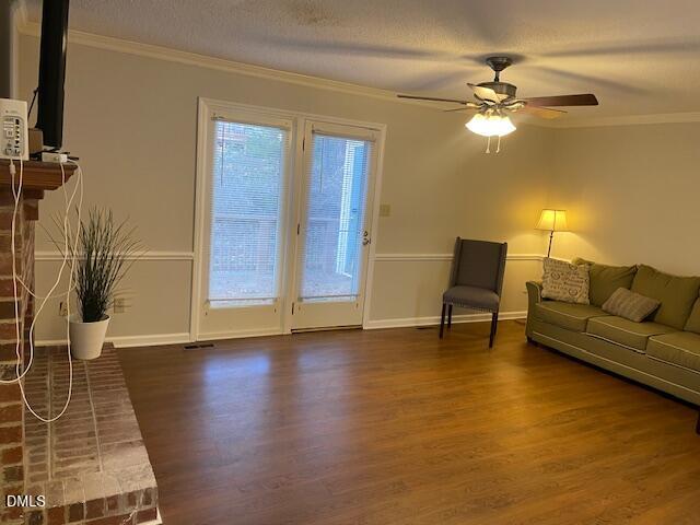 4131 Kaplan Drive Raleigh, NC 27606 - Photo 11 of 34 Family Room 1