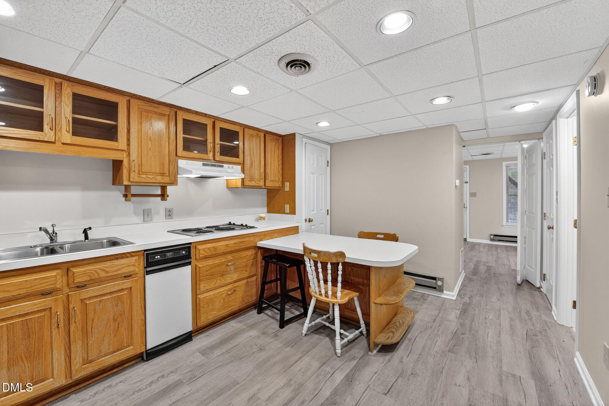 4131 Kaplan Drive Raleigh, NC 27606 - Photo 28 of 34 17_4131_Kaplan_Dr_Raleigh_NC_27606-Kitch