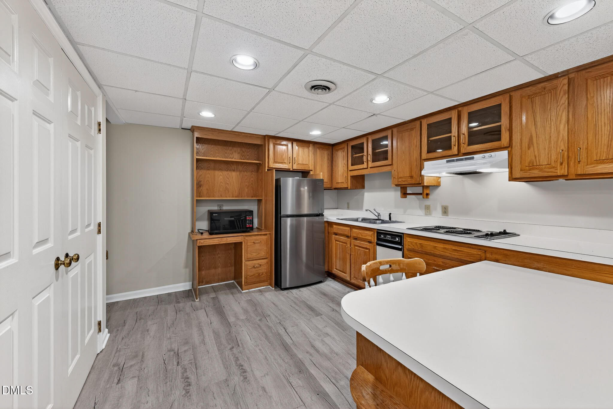 4131 Kaplan Drive Raleigh, NC 27606 - Photo 29 of 34 14_4131_Kaplan_Dr_Raleigh_NC_27606-Kitch