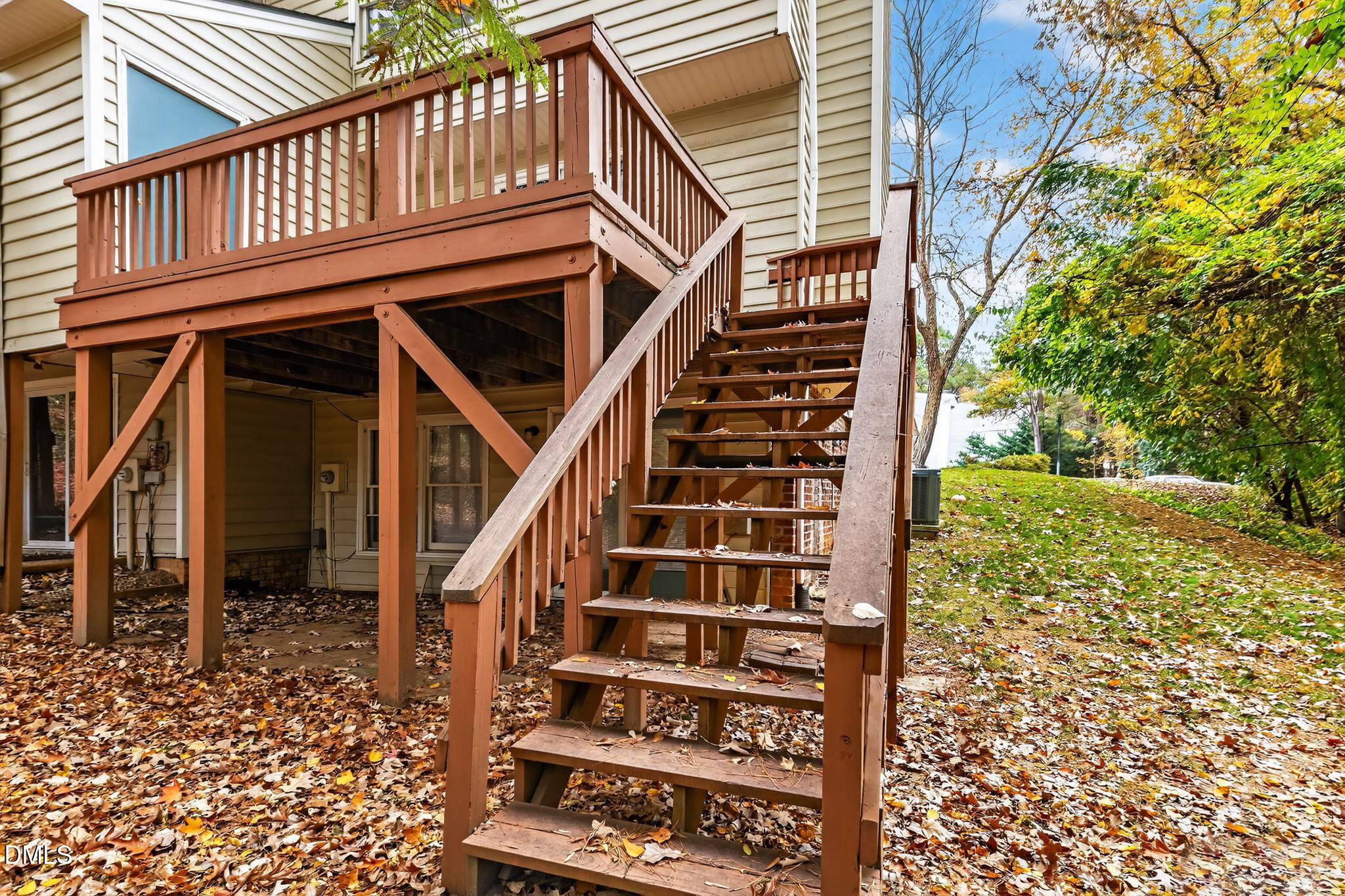 4131 Kaplan Drive Raleigh, NC 27606 - Photo 31 of 34 03_4131_Kaplan_Dr_Raleigh_NC_27606-Exter