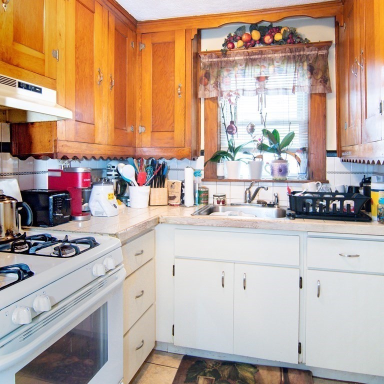 116 Lantern Road Revere, MA 02151 - Photo 9 of 22 Gallery Image 9