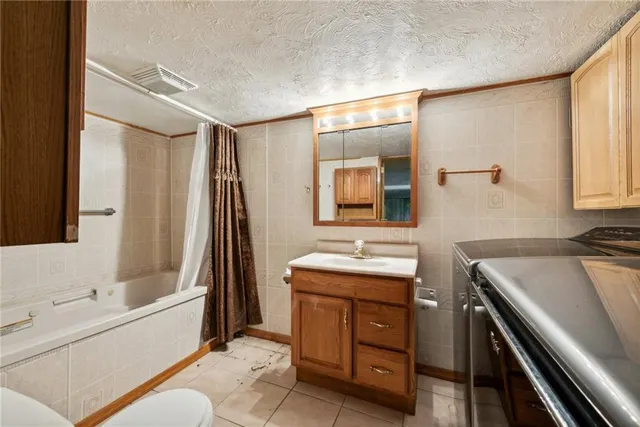 a view of a garden with an outdoor space