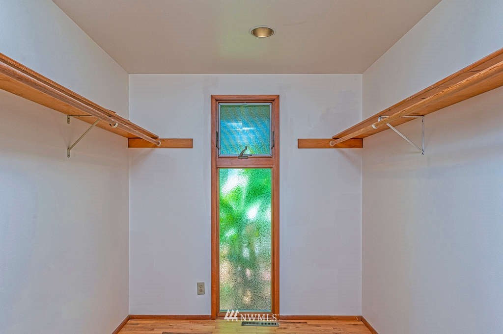 19038 Ridge Road Southwest Vashon, WA 98070 - Photo 19 of 38 a view of a door