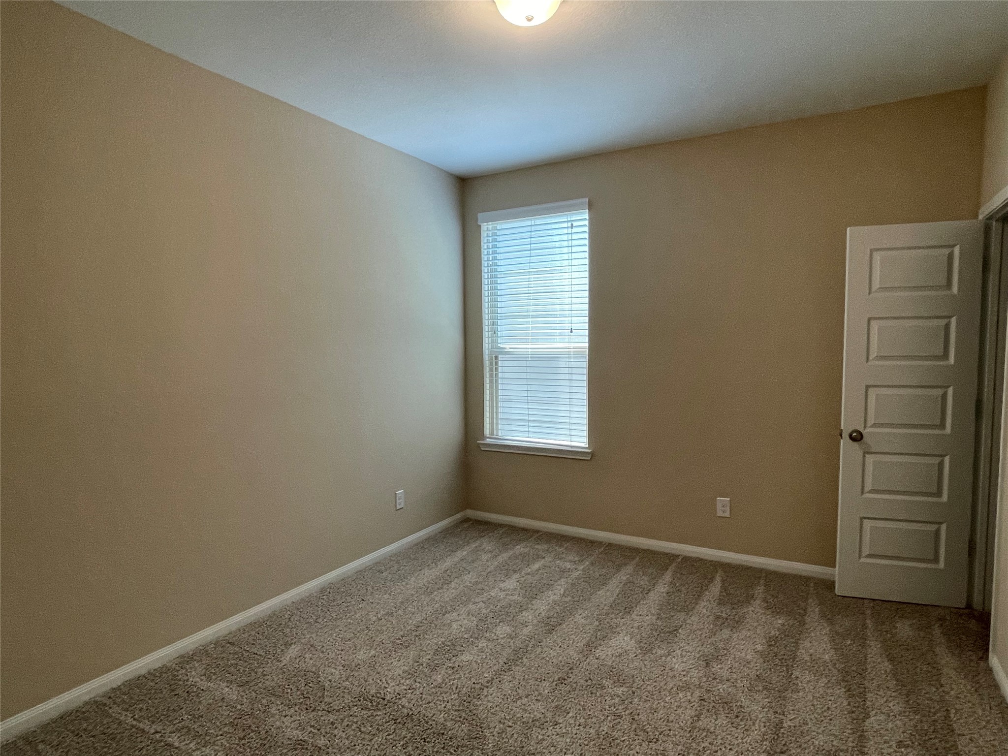 10418 Quiet Courtyard Road Houston, TX 77043 - Photo 46 of 48