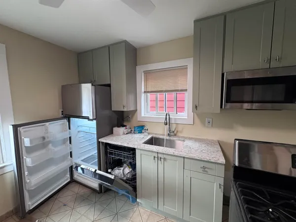 $2,100 | 380 Park Avenue, Unit 2, Fairview, NJ 07022