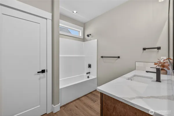 $699,900 | 914 Racine Spgs Drive, Wenatchee, WA 98801