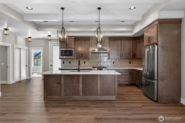 $699,900 | 914 Racine Spgs Drive, Wenatchee, WA 98801