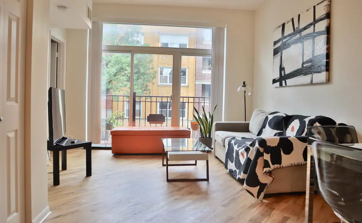 908 North Damen Avenue, Unit 3F Chicago, IL 60622 - Photo 2 of 11