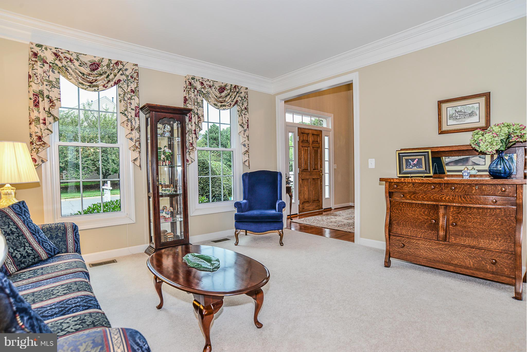 14261 Clubhouse Road Gainesville, VA 20155 - Photo 10 of 30 Living Room