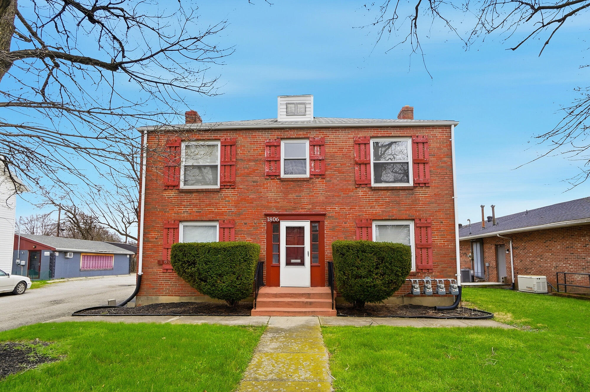 1806 North Limestone Street Springfield, OH 45503 - Photo 4 of 41 Gallery Image 4