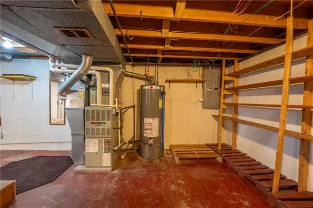 a view of an outdoor space