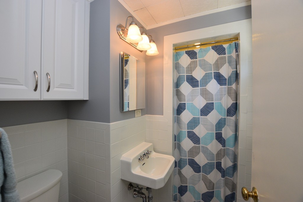148 Boston Rock Road Melrose, MA 02176 - Photo 7 of 12 Gallery Image 7