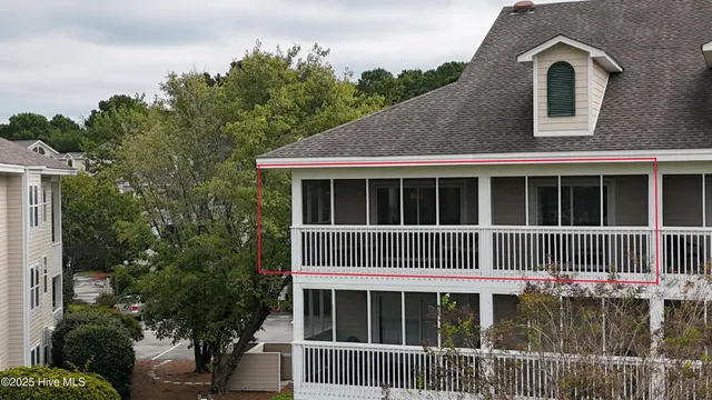 $350,000 | 3350 Club Villas Drive, Unit 806, Southport, NC 28461