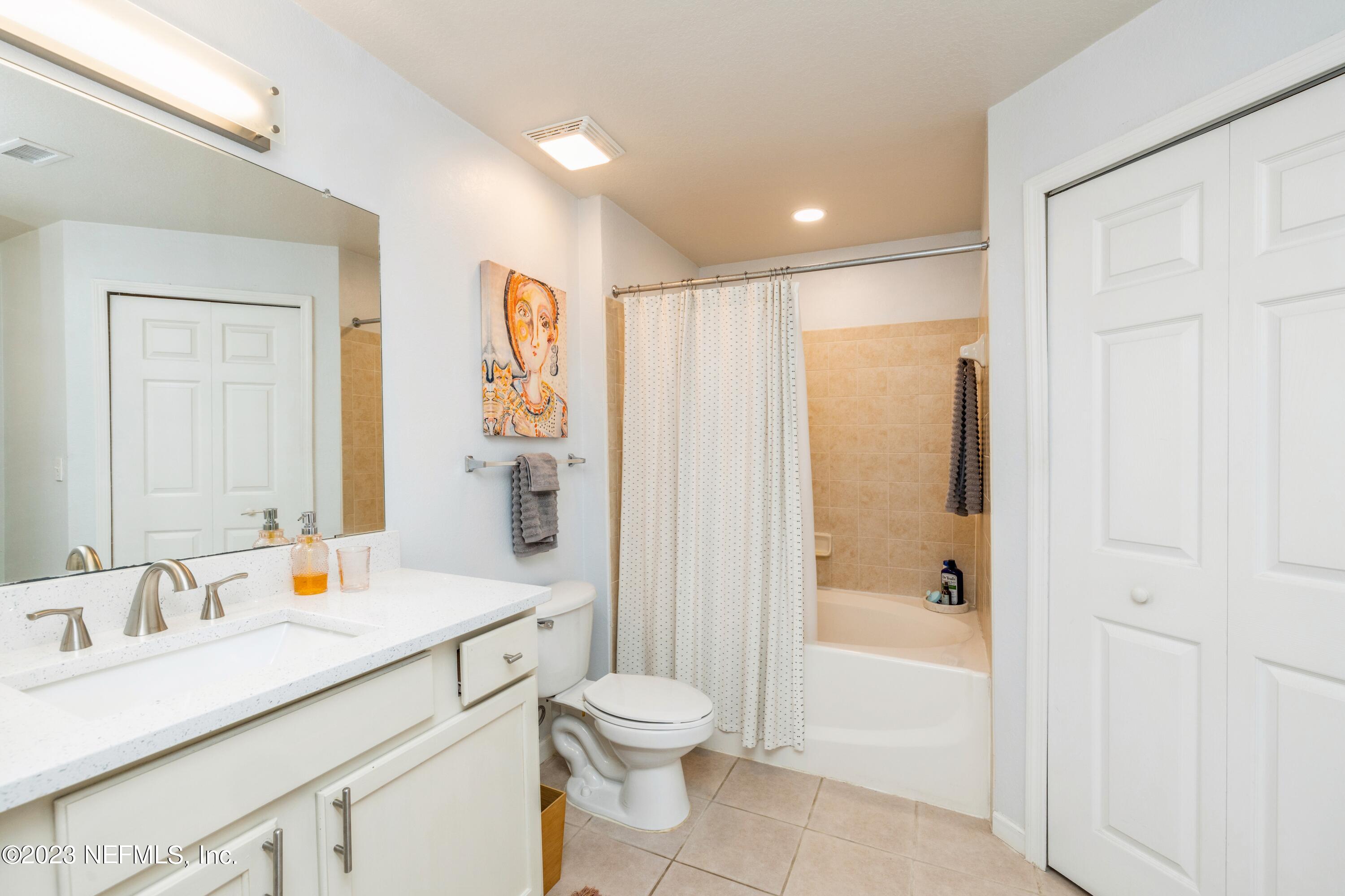 8550 Touchton Road, Unit 833 Jacksonville, FL 32216 - Photo 19 of 39 22_8550TouchtonRd_833_13_PrimaryBathroom