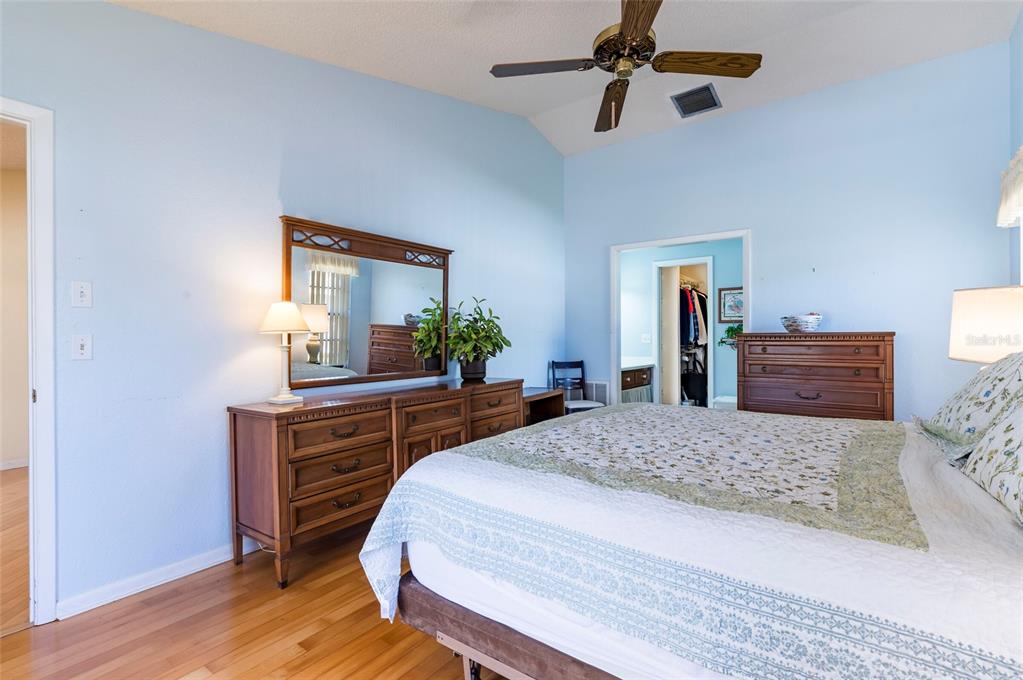 1589 Ridge Top Way Clearwater, FL 33765 - Photo 11 of 40