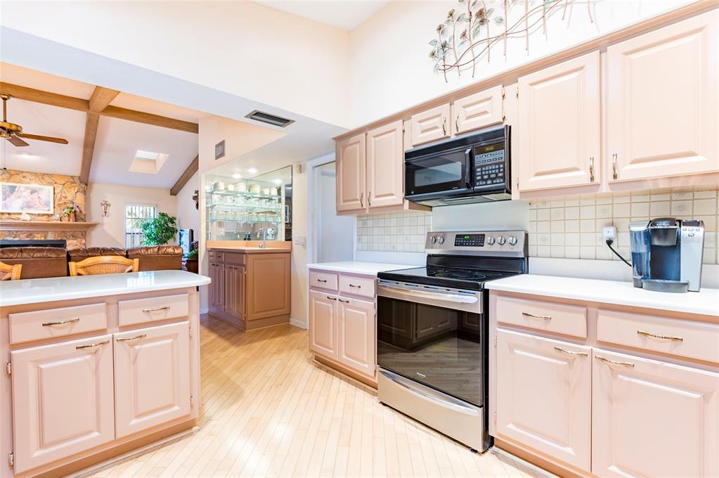 1589 Ridge Top Way Clearwater, FL 33765 - Photo 16 of 40