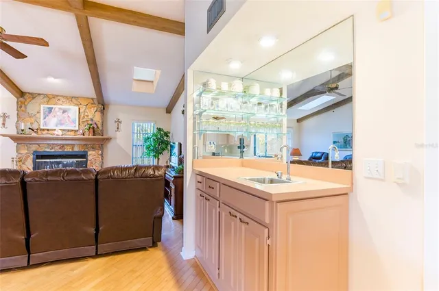 $675,000 | 1589 Ridge Top Way, Clearwater, FL 33765