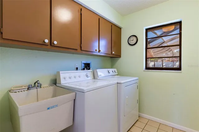 $675,000 | 1589 Ridge Top Way, Clearwater, FL 33765