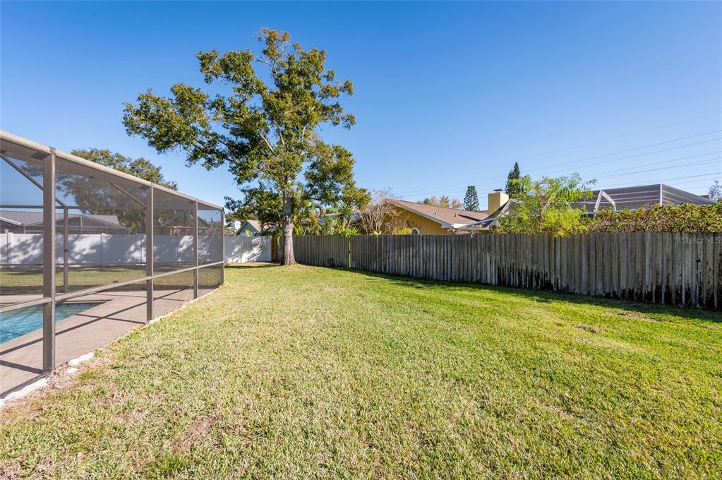 1589 Ridge Top Way Clearwater, FL 33765 - Photo 37 of 40