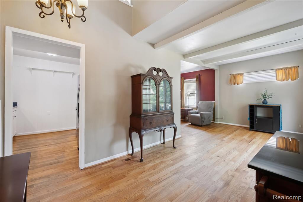 3047 Cumberland Road Berkley, MI 48072 - Photo 3 of 30 Gallery Image 3