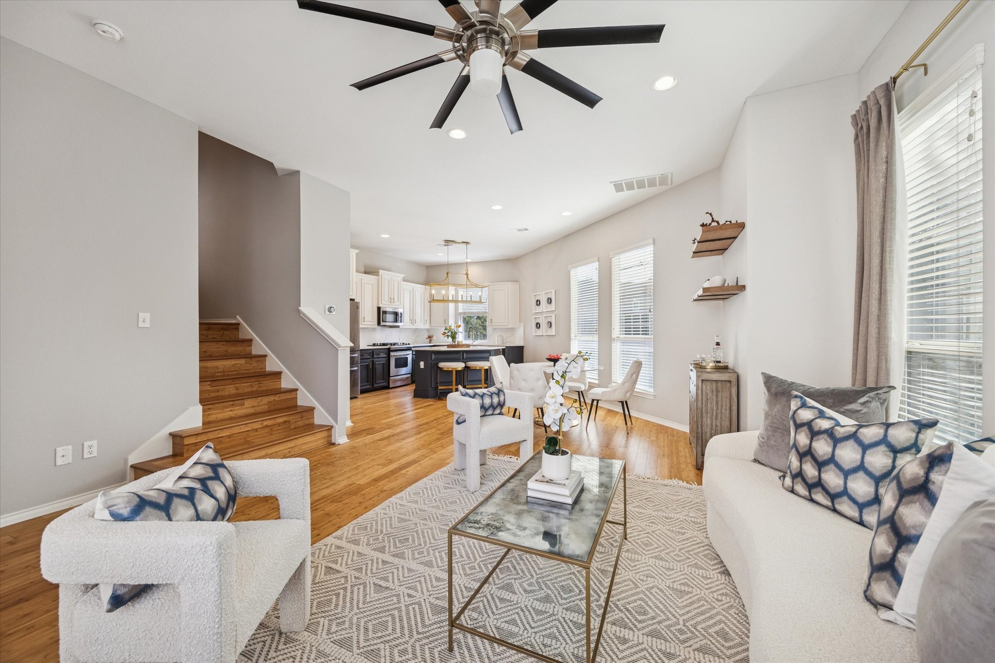 2607 Link Road Houston, TX 77009 - Photo 14 of 21 Another view of the entire second floor