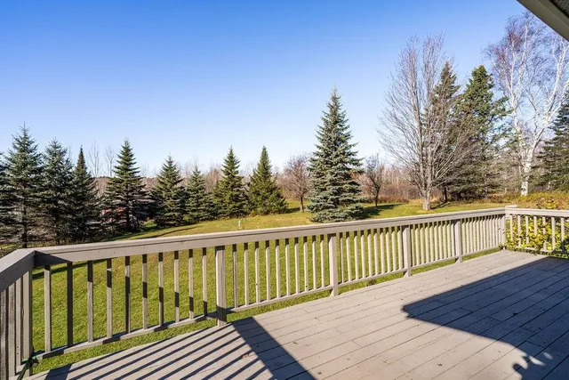 $600,000 | 5113 Eagle Lake Road, Duluth, MN 55803