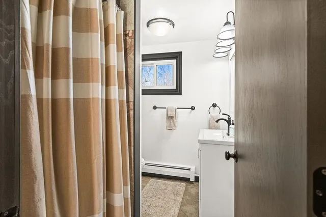 $600,000 | 5113 Eagle Lake Road, Duluth, MN 55803