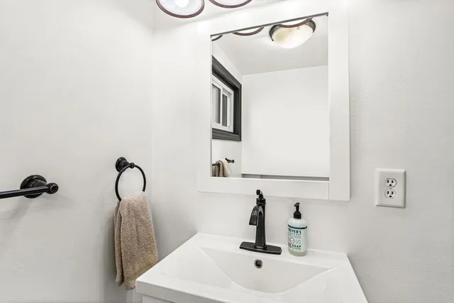 $600,000 | 5113 Eagle Lake Road, Duluth, MN 55803