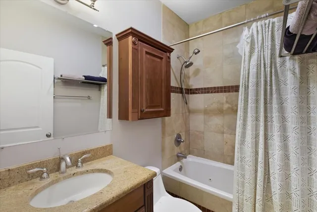 $1,900 | 1951 North Monticello Avenue, Unit 2, Chicago, IL 60647